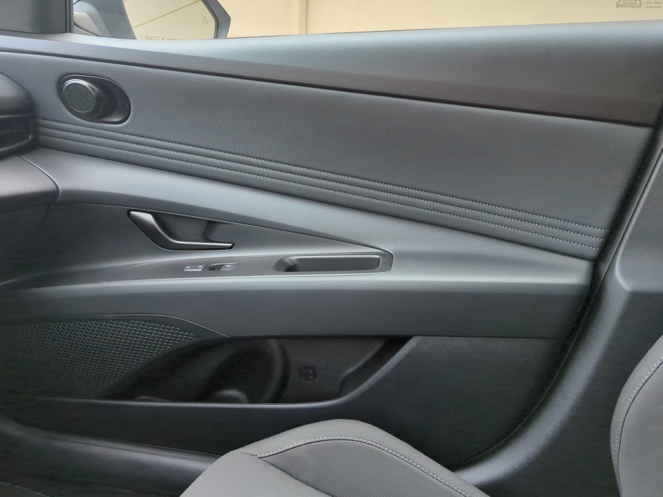 KMHLM4DG1TU203990 2026 Hyundai Elantra SEL Sport
