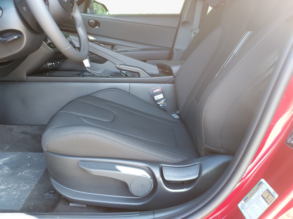 KMHLM4DG5SU043546 2025 Hyundai Elantra SEL Sport