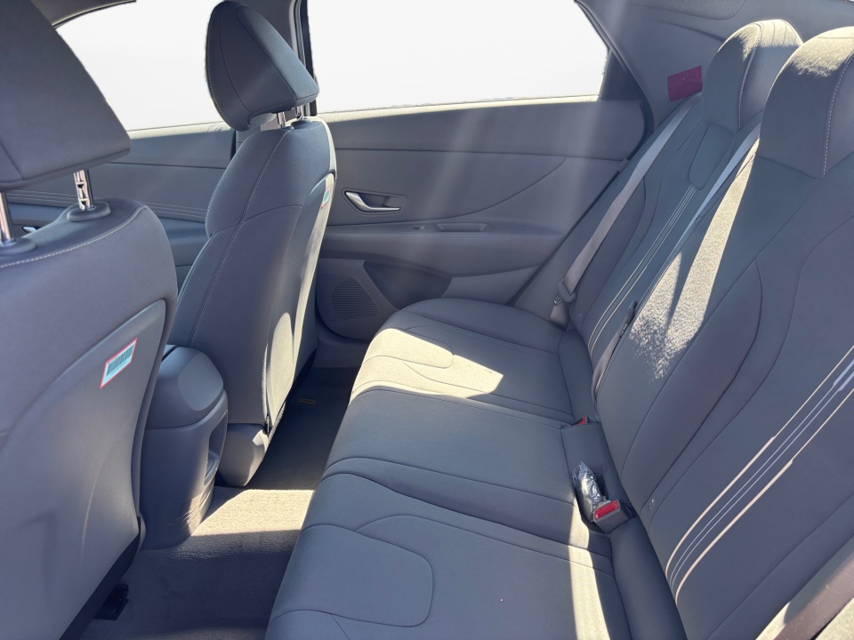 KMHLM4DG7SU060901 2025 Hyundai Elantra SEL Sport