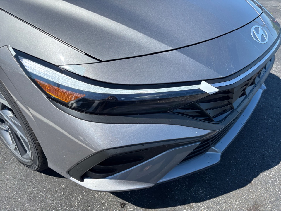 KMHLM4DG7SU060901 2025 Hyundai Elantra SEL Sport