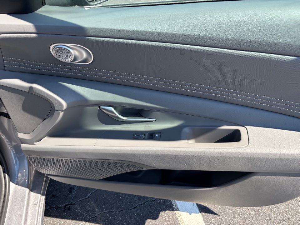 KMHLM4DG7SU060901 2025 Hyundai Elantra SEL Sport