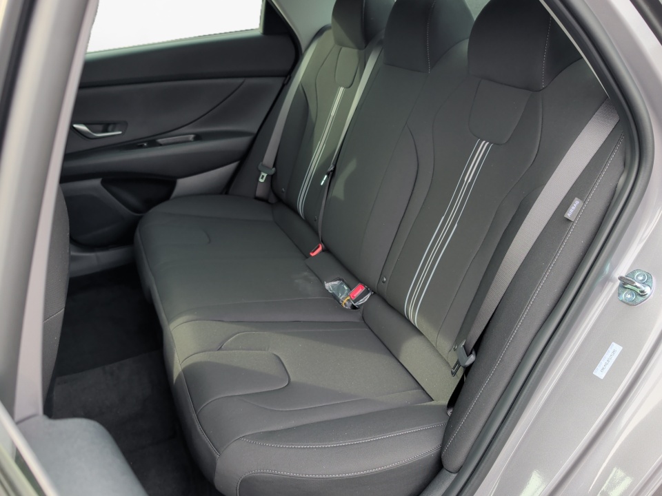 KMHLM4DJ0TU191293 2026 Hyundai Elantra Hybrid Blue