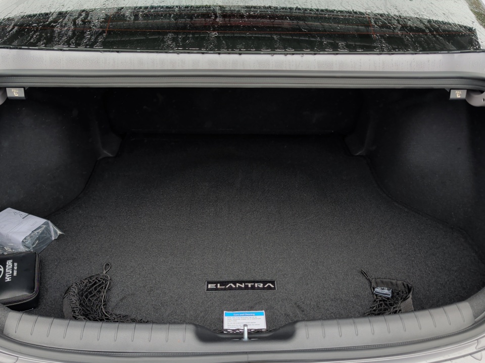 KMHLM4DJ9TU183225 2026 Hyundai Elantra Hybrid Blue