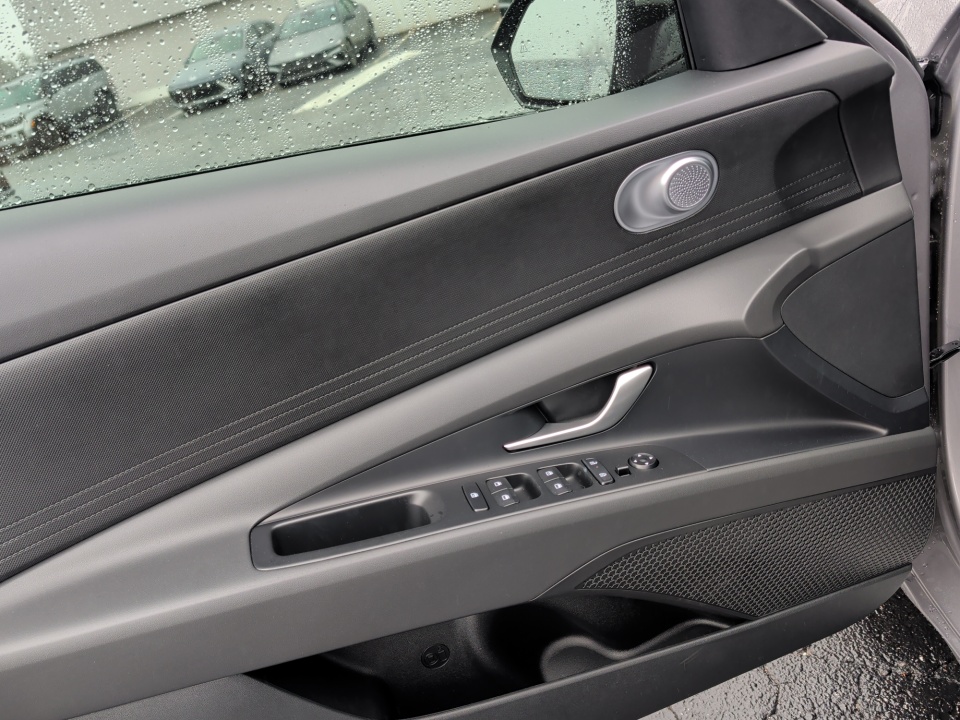 KMHLM4DJ9TU183225 2026 Hyundai Elantra Hybrid Blue