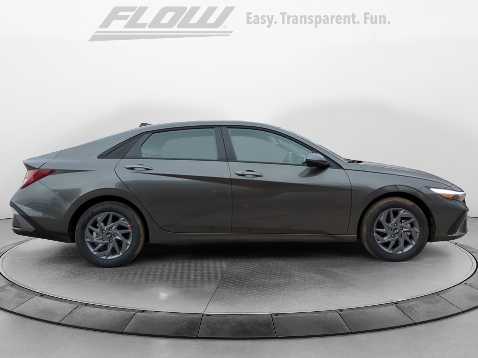 KMHLM4DJ9TU196668 2026 Hyundai Elantra Hybrid Blue