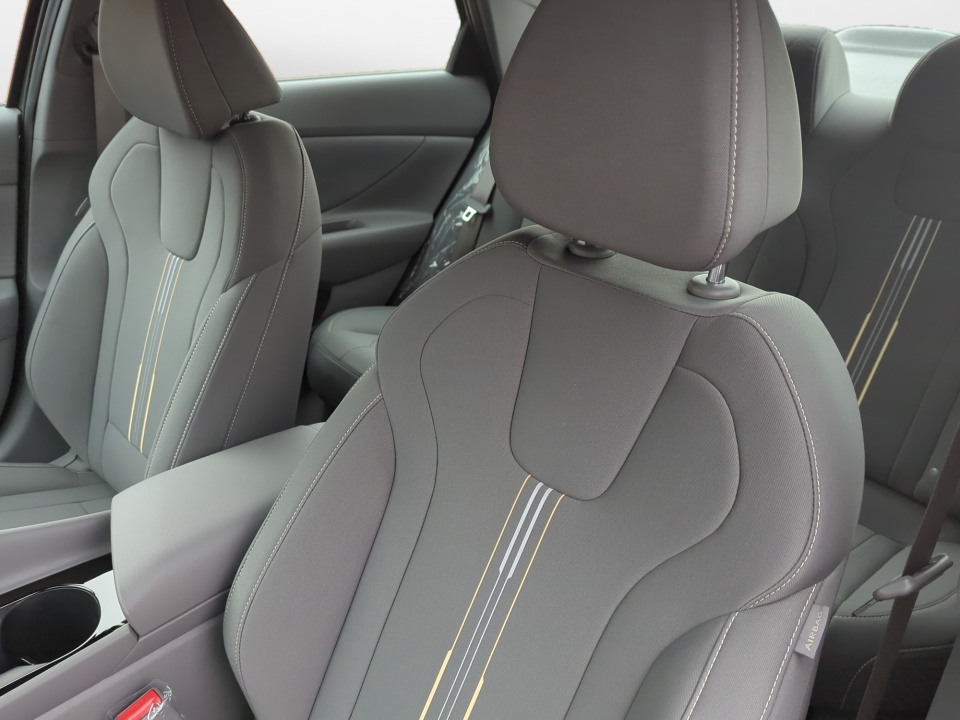 KMHLM4DJ9TU196668 2026 Hyundai Elantra Hybrid Blue