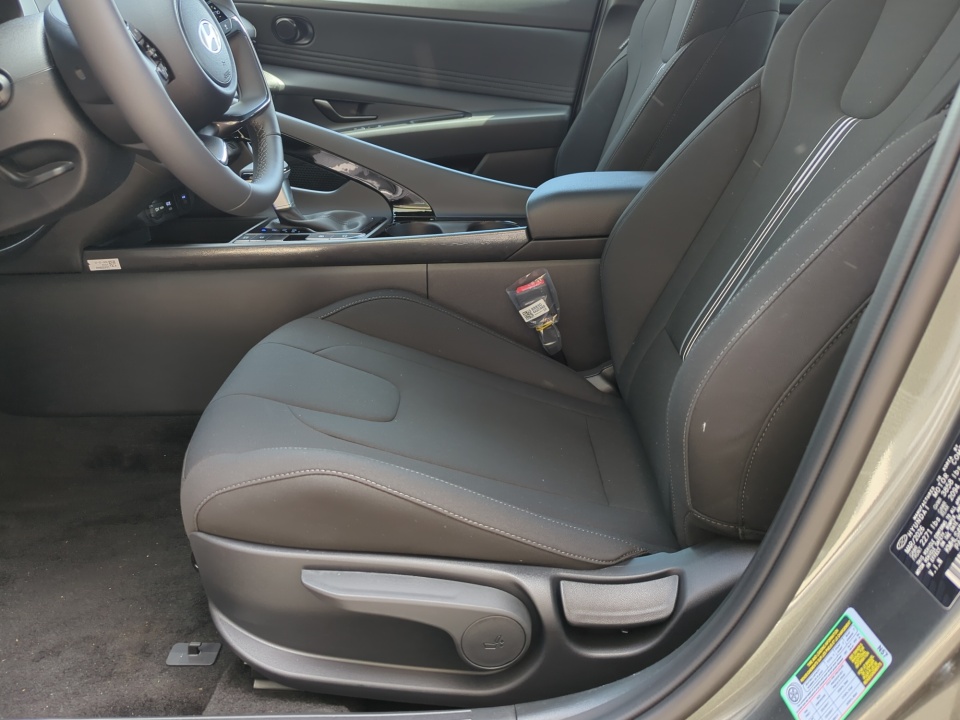 KMHLS4DG2TU202417 2026 Hyundai Elantra SEL Sport Premium