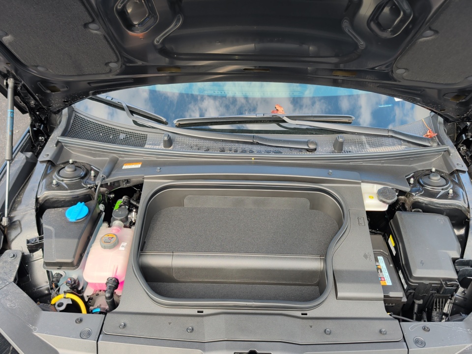 KMHM24AA8SA114962 2025 Hyundai IONIQ 6 SE