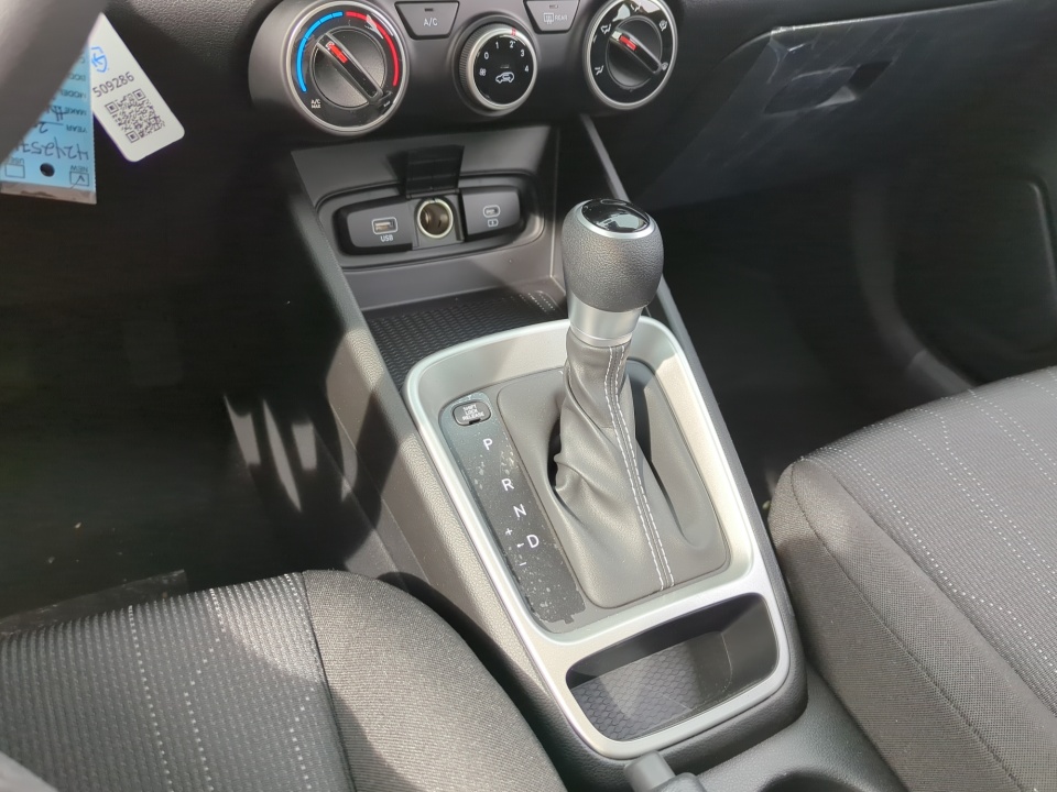 KMHRB8A33TU447536 2026 Hyundai Venue SE