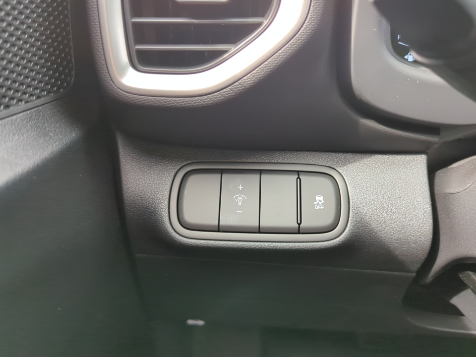 KMHRB8A33TU447536 2026 Hyundai Venue SE