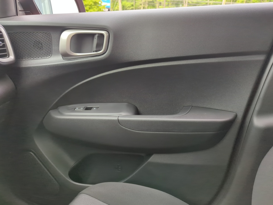 KMHRB8A33TU447536 2026 Hyundai Venue SE