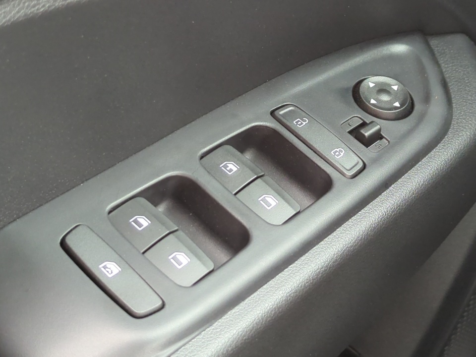 KMHRB8A33TU447536 2026 Hyundai Venue SE