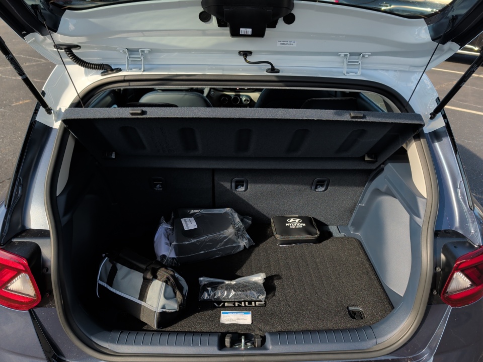 KMHRC8A33TU433018 2026 Hyundai Venue SEL w/Two-Tone Roof