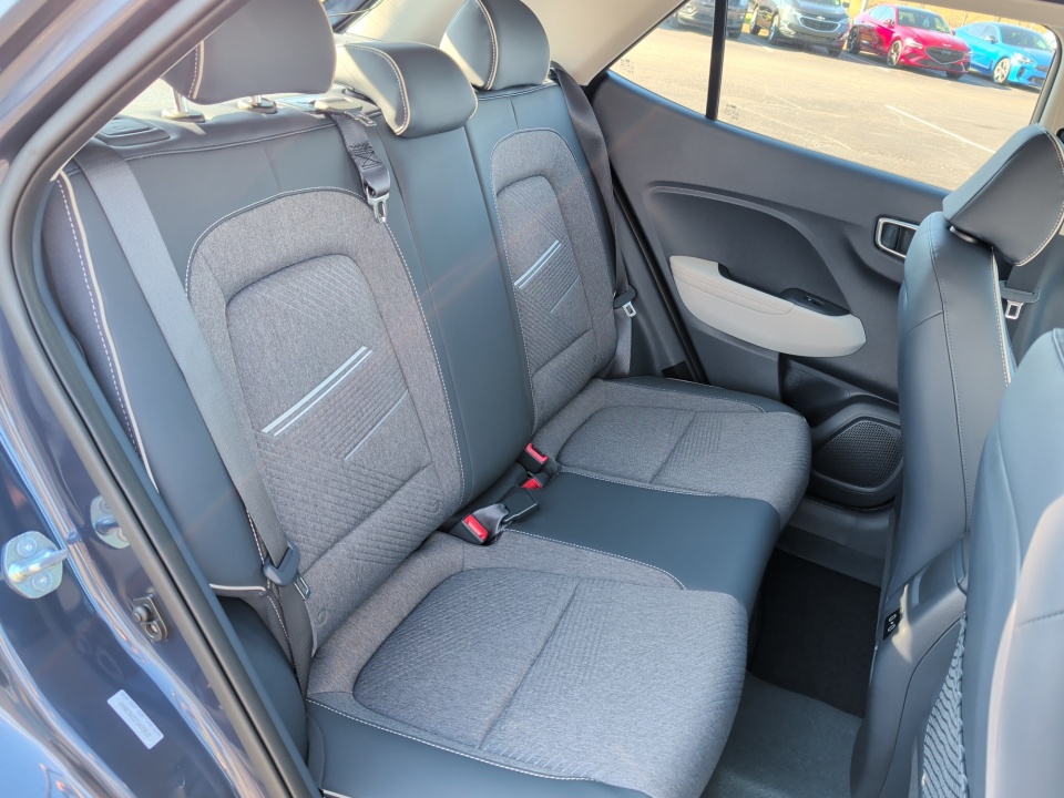 KMHRC8A33TU433018 2026 Hyundai Venue SEL w/Two-Tone Roof