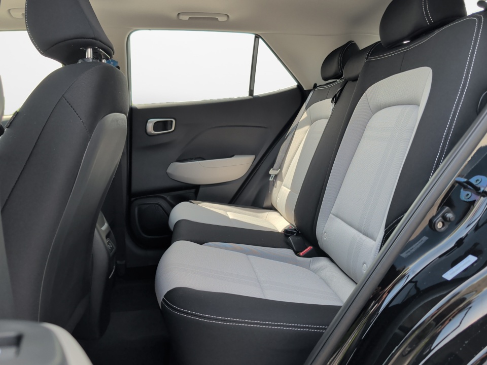 KMHRC8A37TU465566 2026 Hyundai Venue SEL