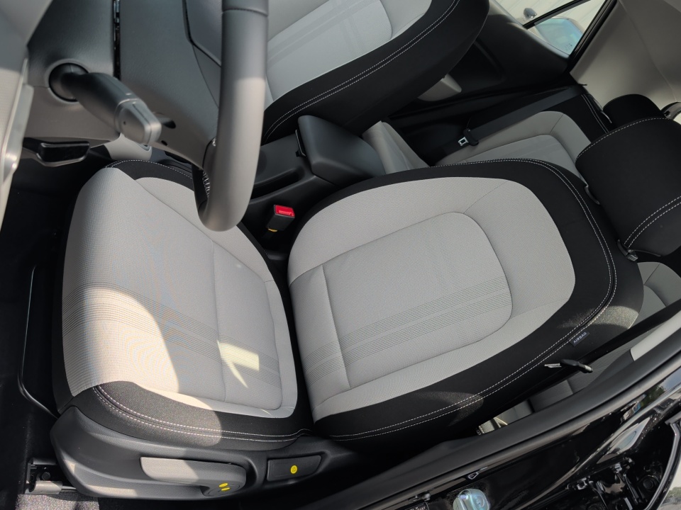 KMHRC8A37TU465566 2026 Hyundai Venue SEL
