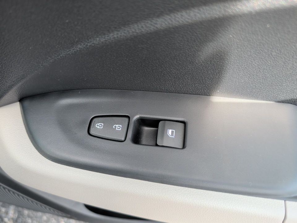 KMHRC8A37TU465566 2026 Hyundai Venue SEL