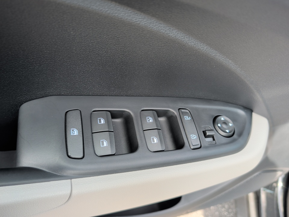 KMHRC8A37TU465566 2026 Hyundai Venue SEL