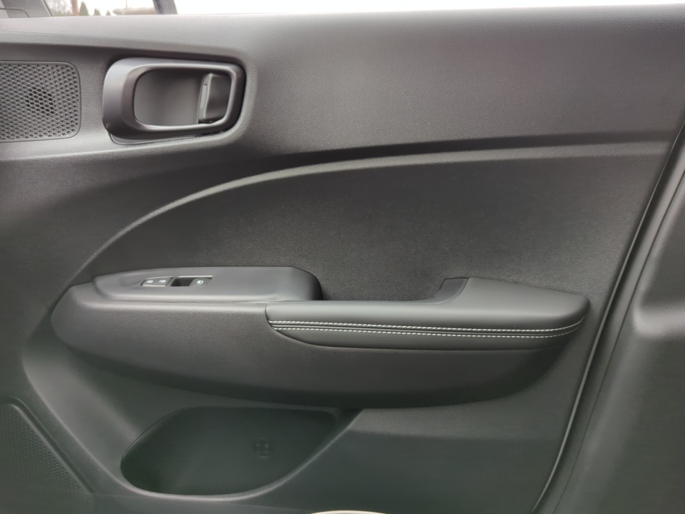 KMHRC8A38TU434519 2026 Hyundai Venue SEL w/Two-Tone Roof