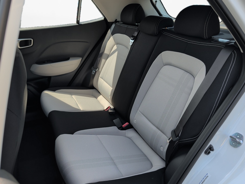 KMHRC8A3XTU472754 2026 Hyundai Venue SEL