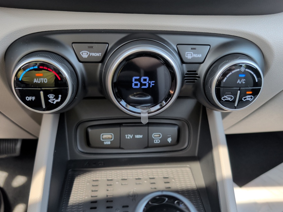 KMHRC8A3XTU472754 2026 Hyundai Venue SEL