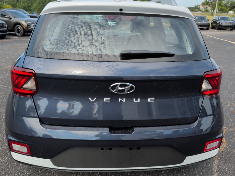 KMHRC8A3XTU483012 2026 Hyundai Venue SEL