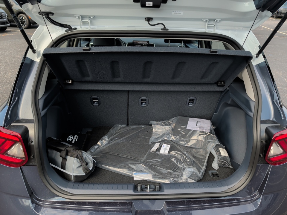 KMHRC8A3XTU483012 2026 Hyundai Venue SEL