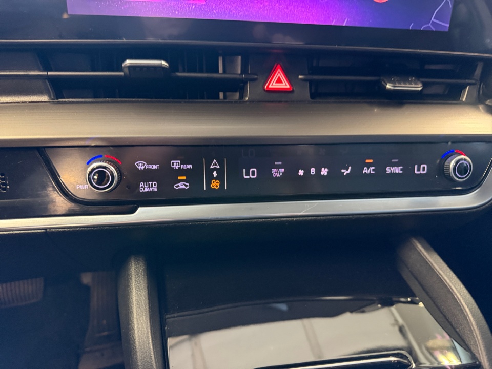 Used 2023 Kia Sportage Hybrid SUV