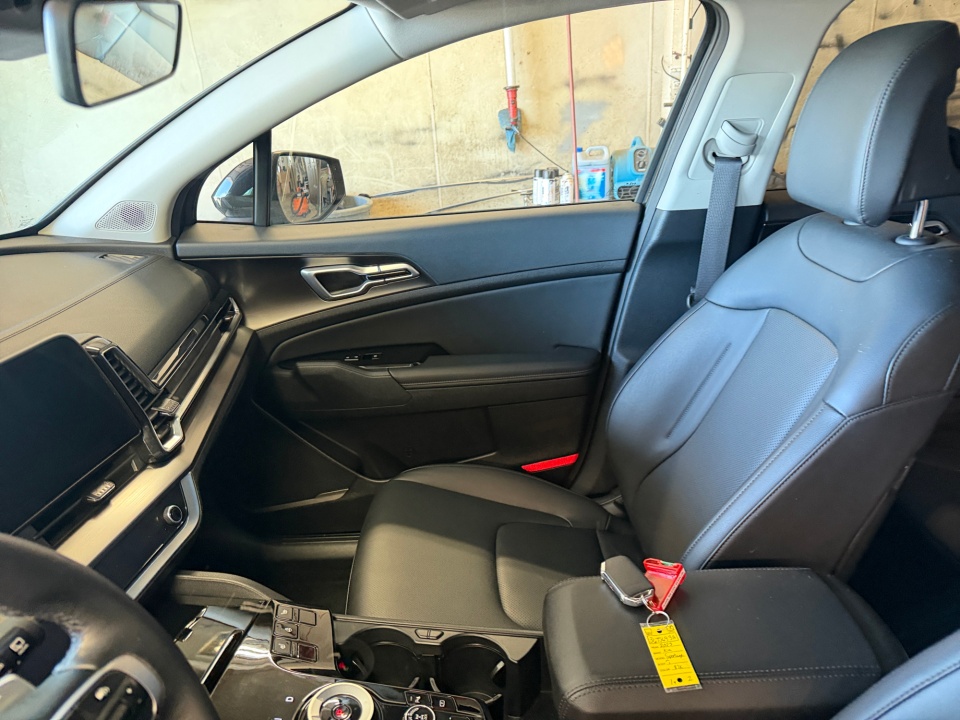 Used 2023 Kia Sportage Hybrid SUV