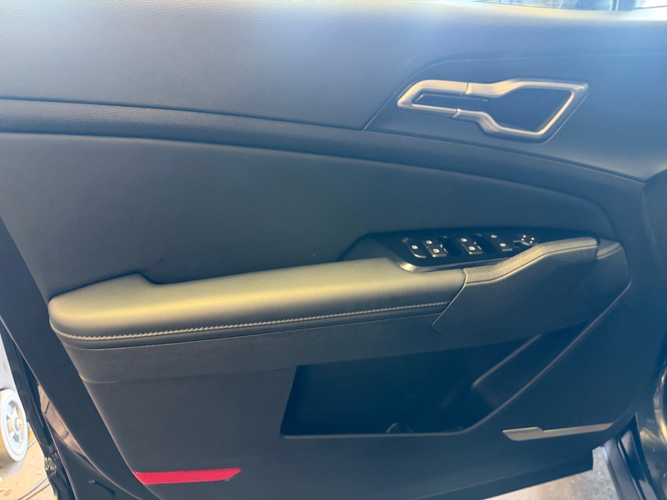 Used 2023 Kia Sportage Hybrid SUV
