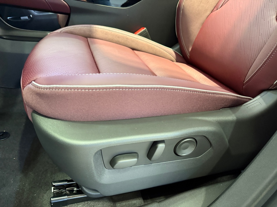 LRBFZPR42TD011236 2026 Buick Envision Sport Touring AWD