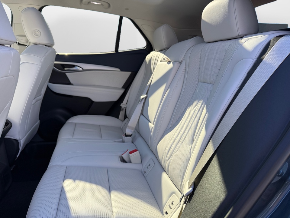 LRBFZSR40TD018138 2026 Buick Envision Avenir AWD