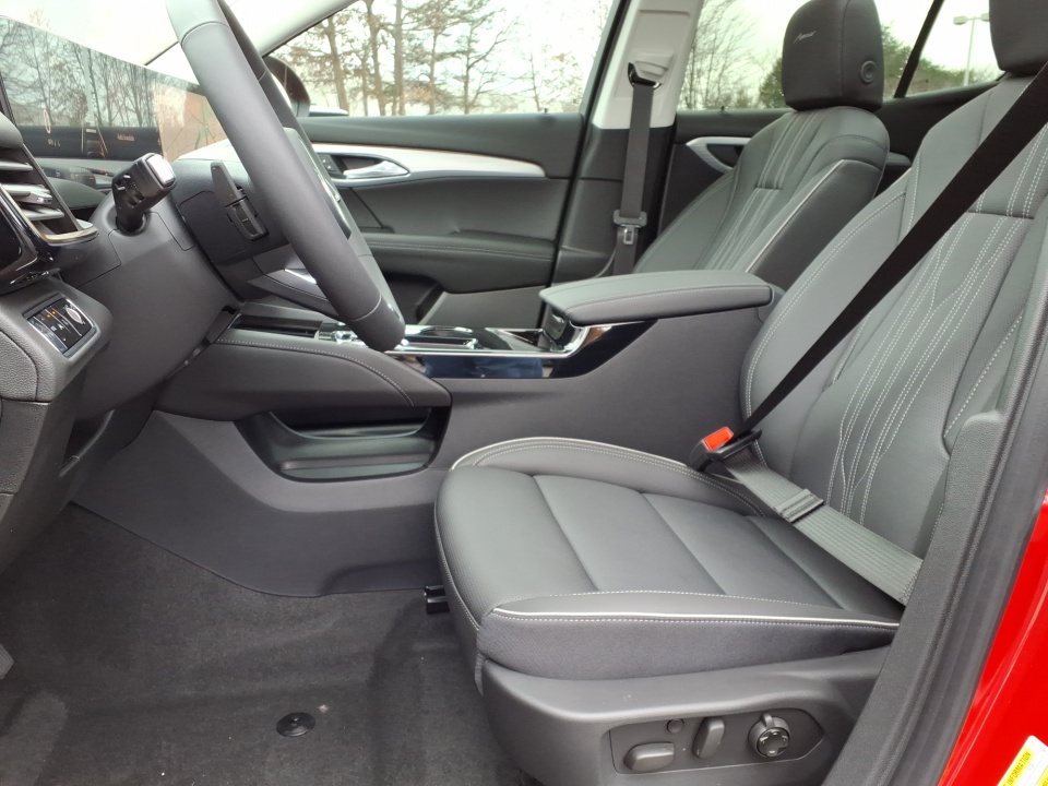 LRBFZSR49TD010846 2026 Buick Envision Avenir AWD