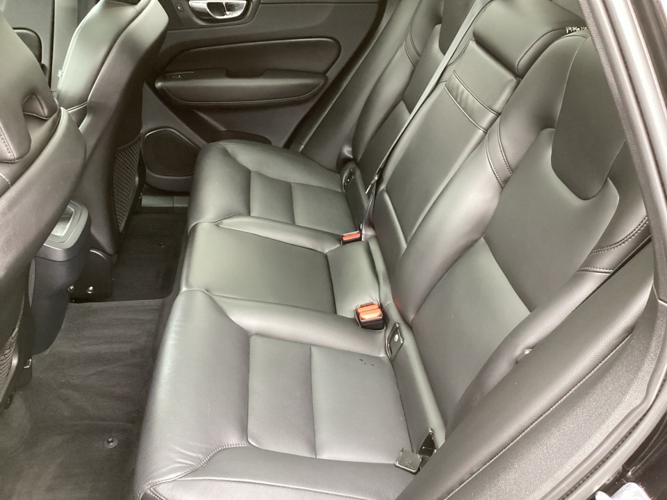 LYV102DK4KB197479 2019 Volvo XC60 Momentum