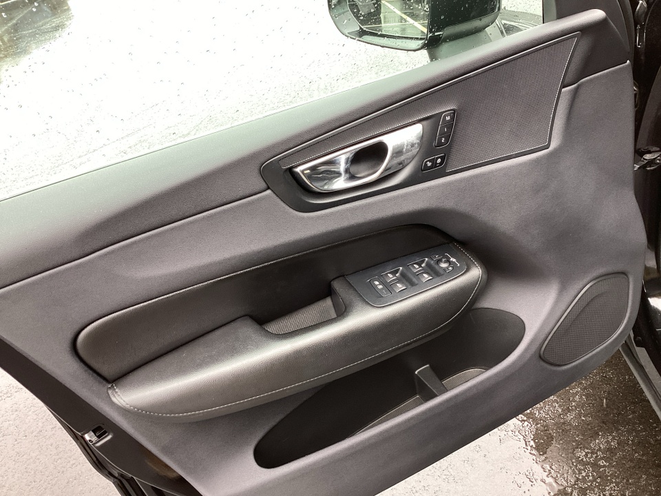 LYV102DK4KB197479 2019 Volvo XC60 Momentum