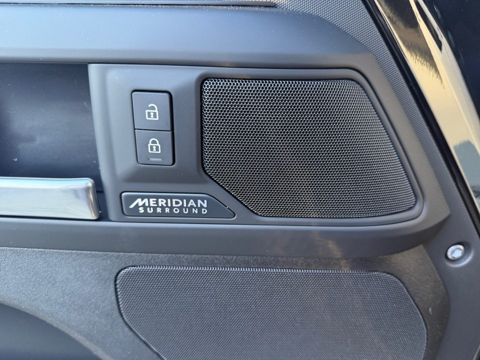 SALE27EU1T2512257 2026 Land Rover Defender P400 X-Dynamic SE