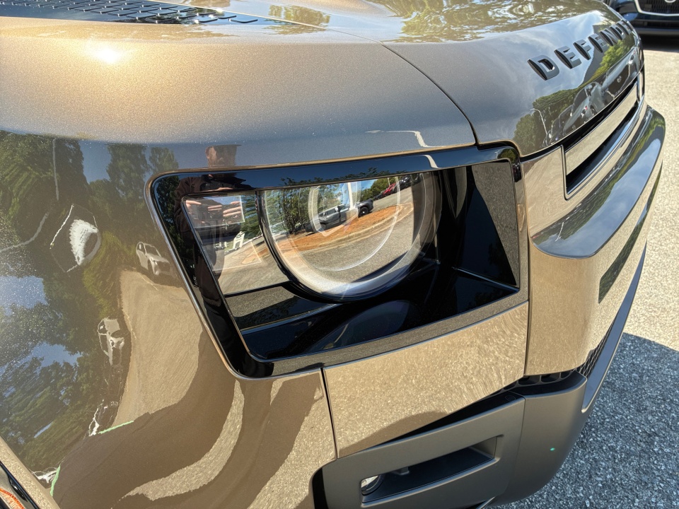 SALE27EU7T2622682 2026 Land Rover Defender X-Dynamic SE