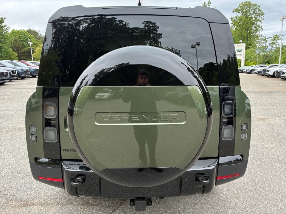 SALEJFFUXT2624499 2026 Land Rover Defender S