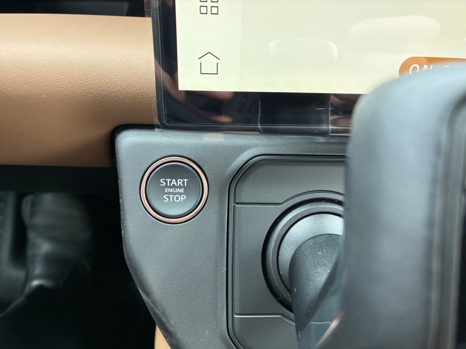 SALEJFFUXT2624499 2026 Land Rover Defender S