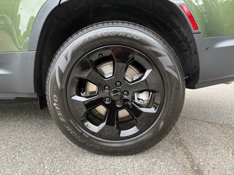 SALEJFFUXT2624499 2026 Land Rover Defender S