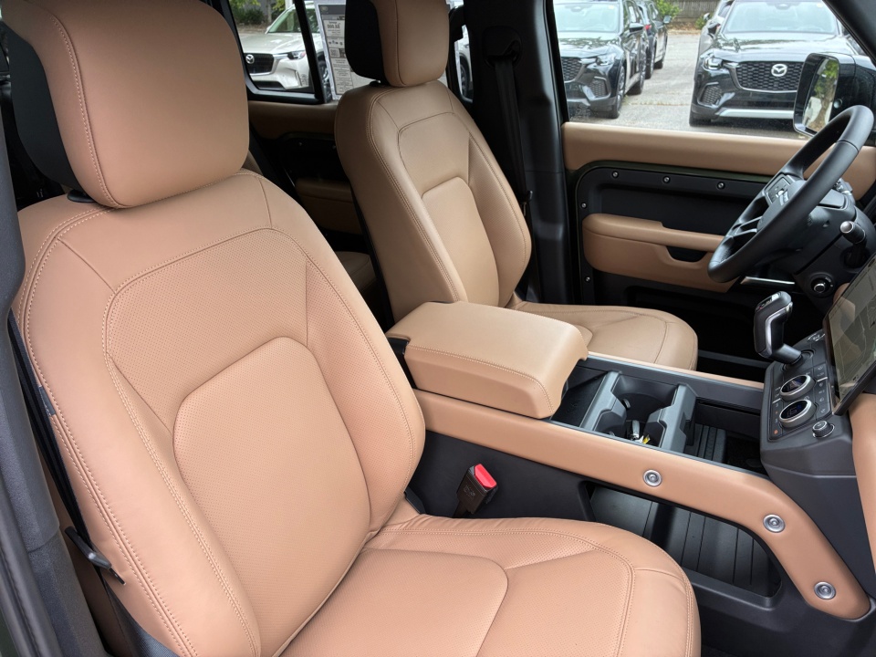 SALEJFFUXT2624499 2026 Land Rover Defender S