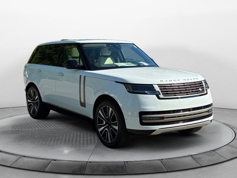 2026 Land Rover Range Rover P550e SE
