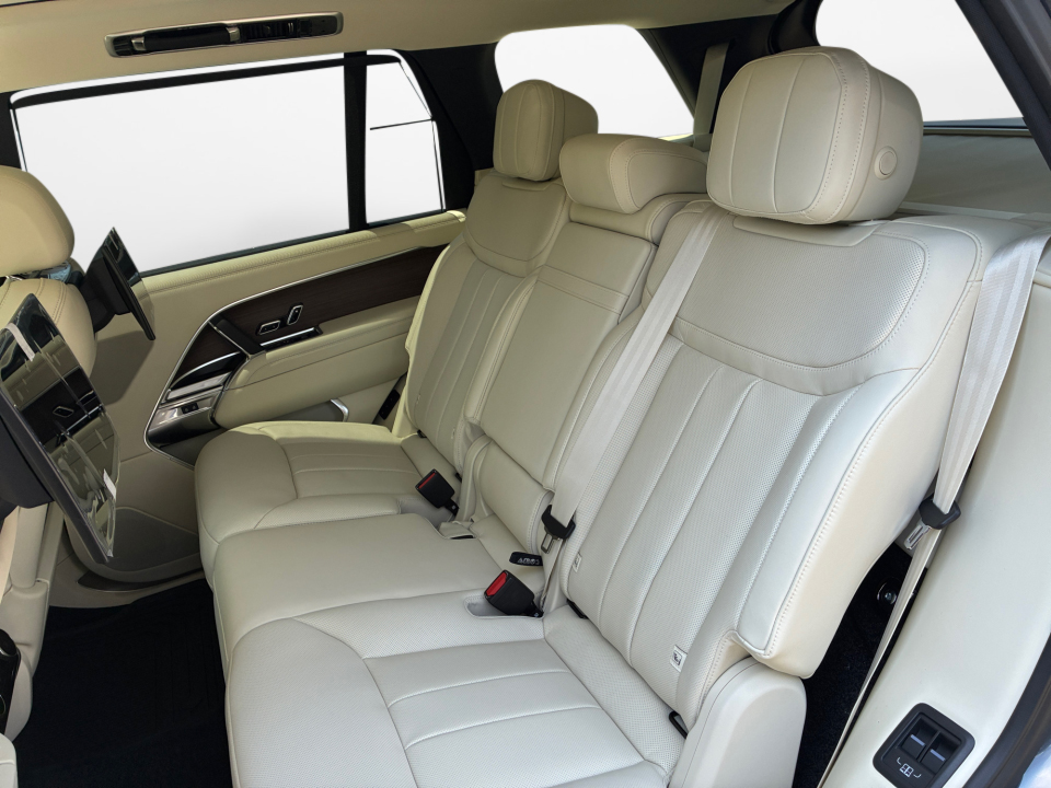 SALKPBFU6TA378325 2026 Land Rover Range Rover SE