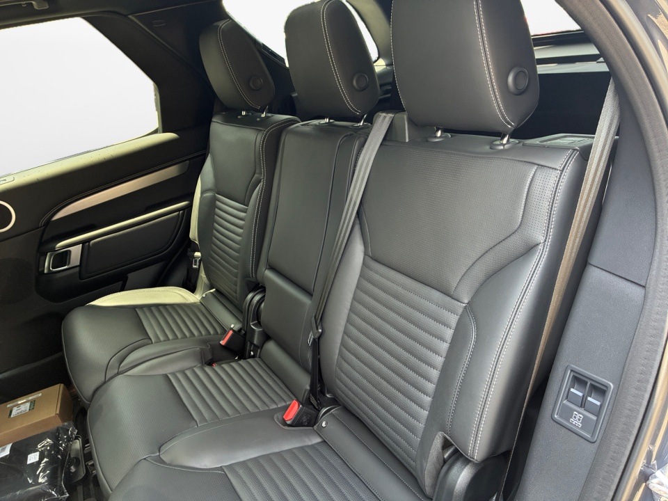 SALRW4EU9T2521857 2026 Land Rover Discovery Tempest Edition