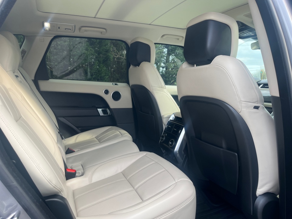 SALWR2SU5NA212558 2022 Land Rover Range Rover Sport HSE Silver Edition MHEV