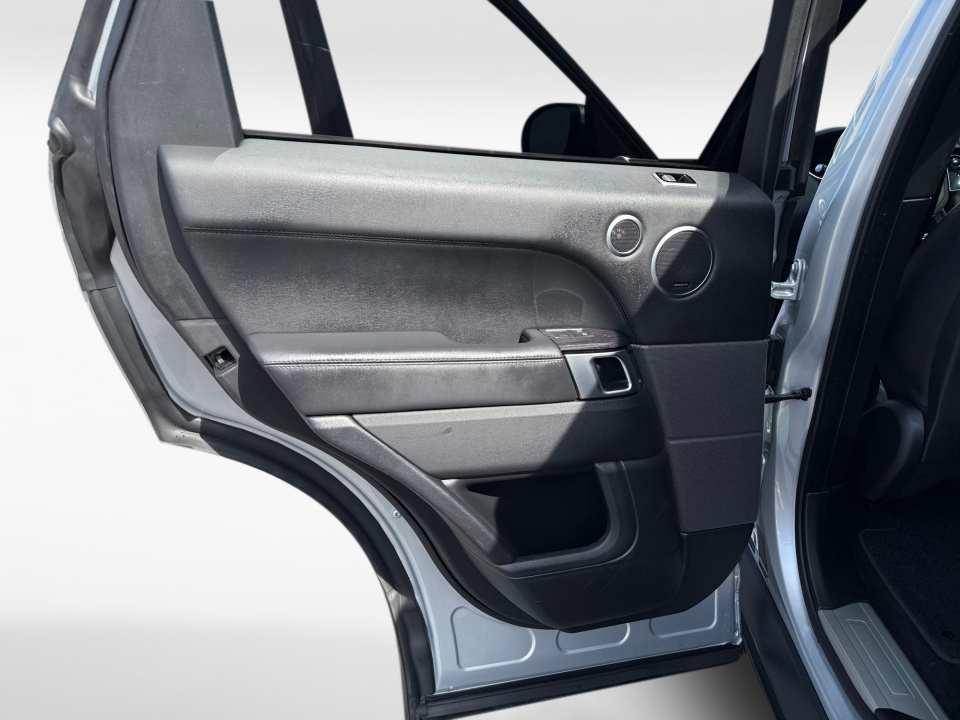 SALWR2SU8NA210786 2022 Land Rover Range Rover Sport HSE Silver Edition MHEV