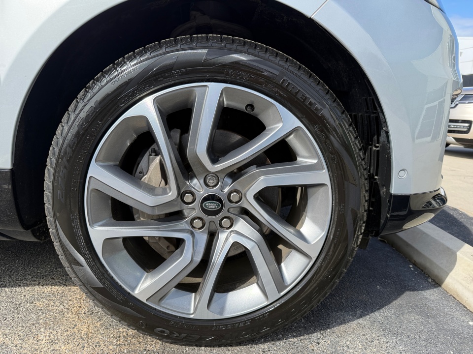 SALWR2SU8NA210786 2022 Land Rover Range Rover Sport HSE Silver Edition MHEV