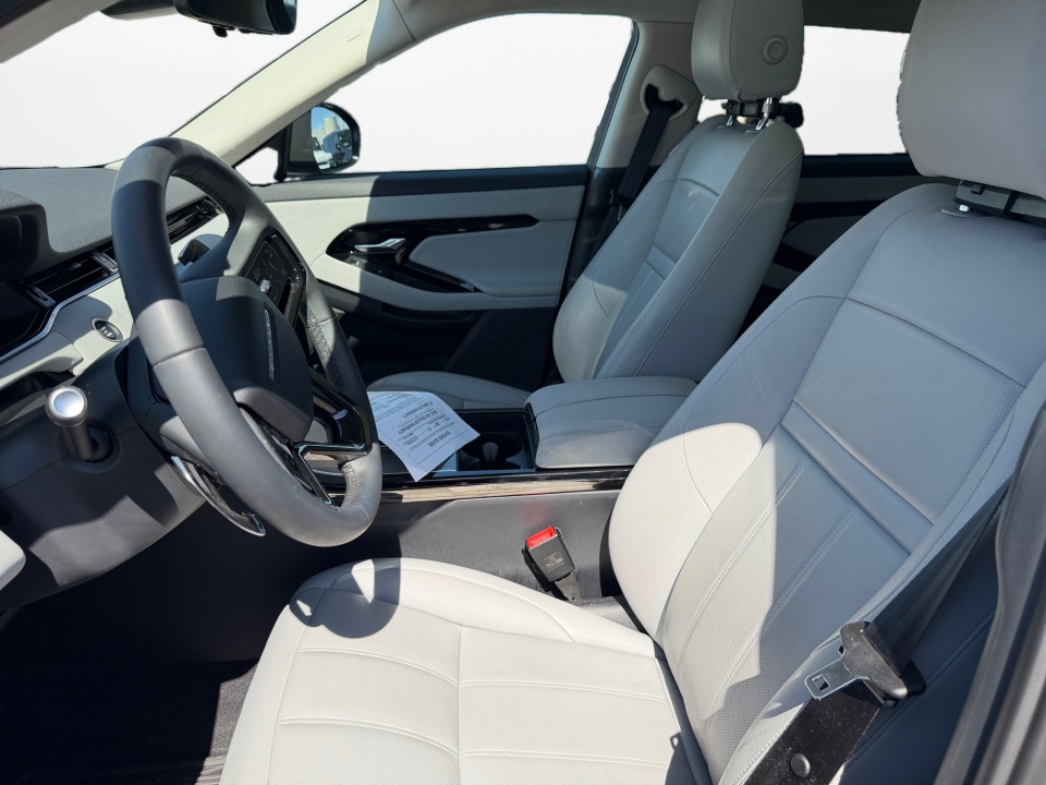 SALZJ2FX4RH260008 2024 Land Rover Range Rover Evoque Core S