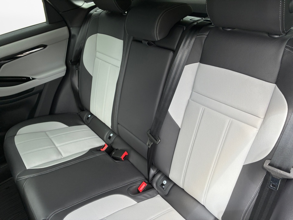 SALZV2FX7TH004506 2026 Land Rover Range Rover Evoque Hoxton Edition