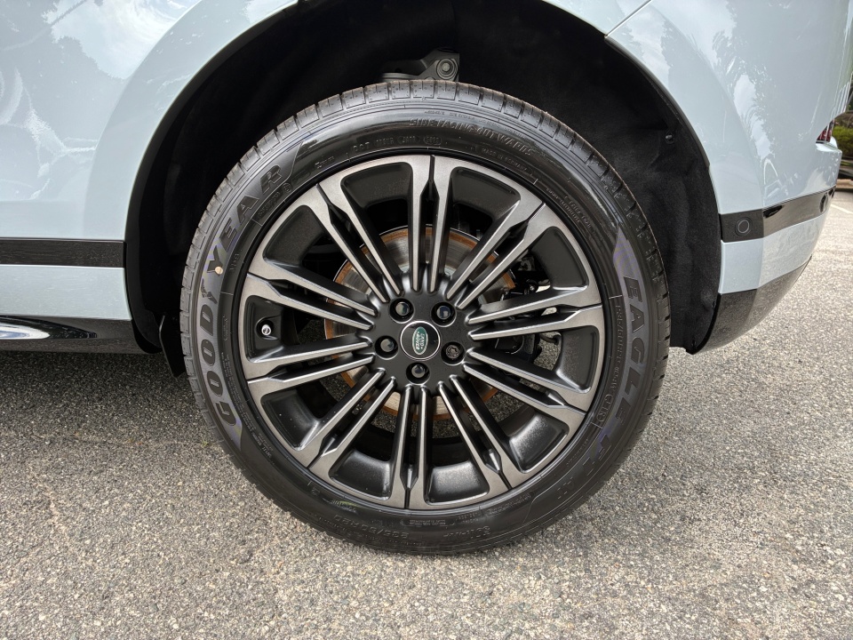 SALZV2FX7TH004506 2026 Land Rover Range Rover Evoque Hoxton Edition